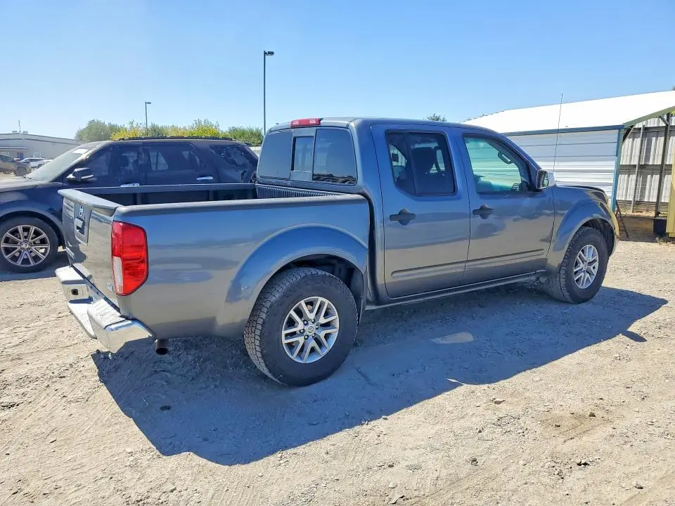 2017 NISSAN FRONTIER SV  