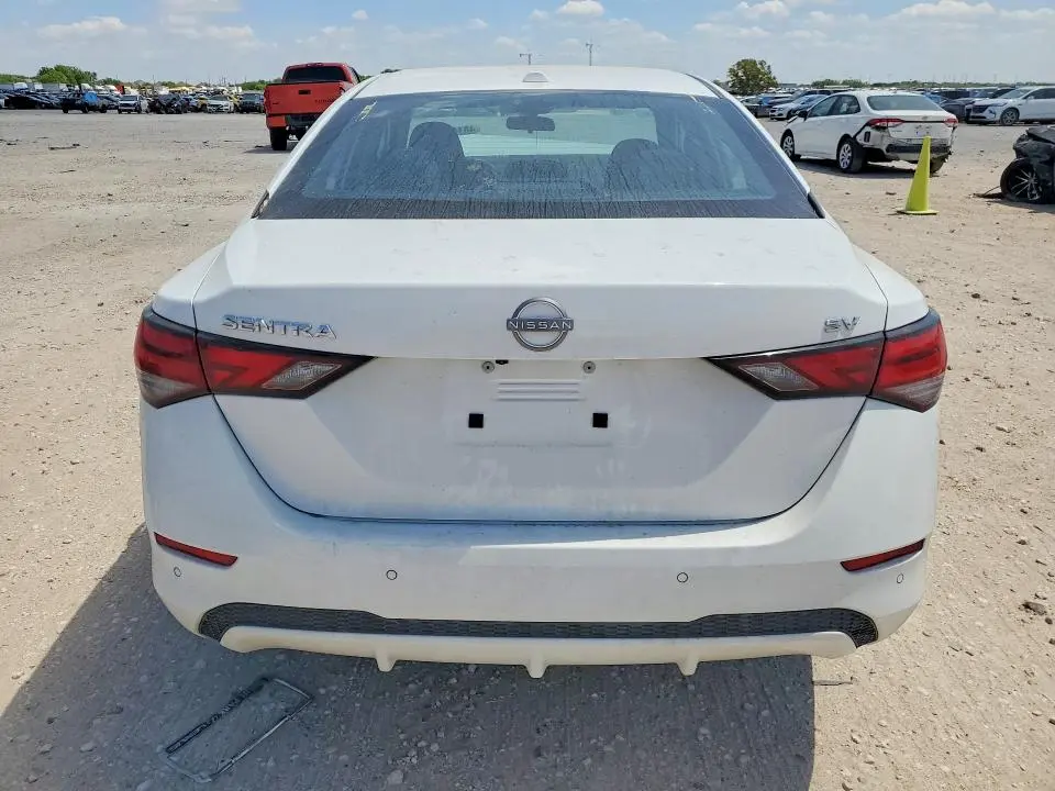 2024 NISSAN SENTRA SV  
