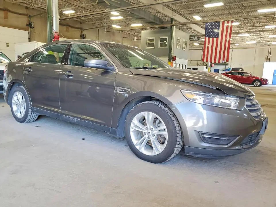 2015 FORD TAURUS SEL  