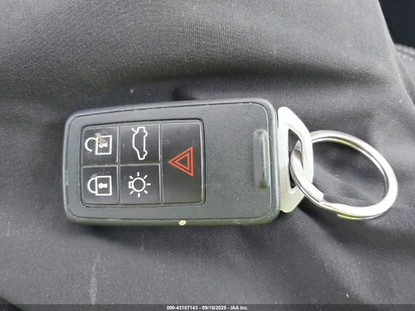 2017 VOLVO S60 T5 DYNAMIC