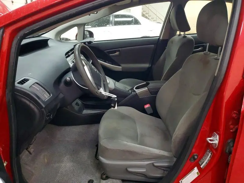 2013 TOYOTA PRIUS TWO  