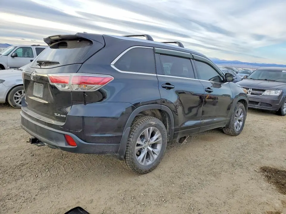 2015 TOYOTA HIGHLANDER XLE  