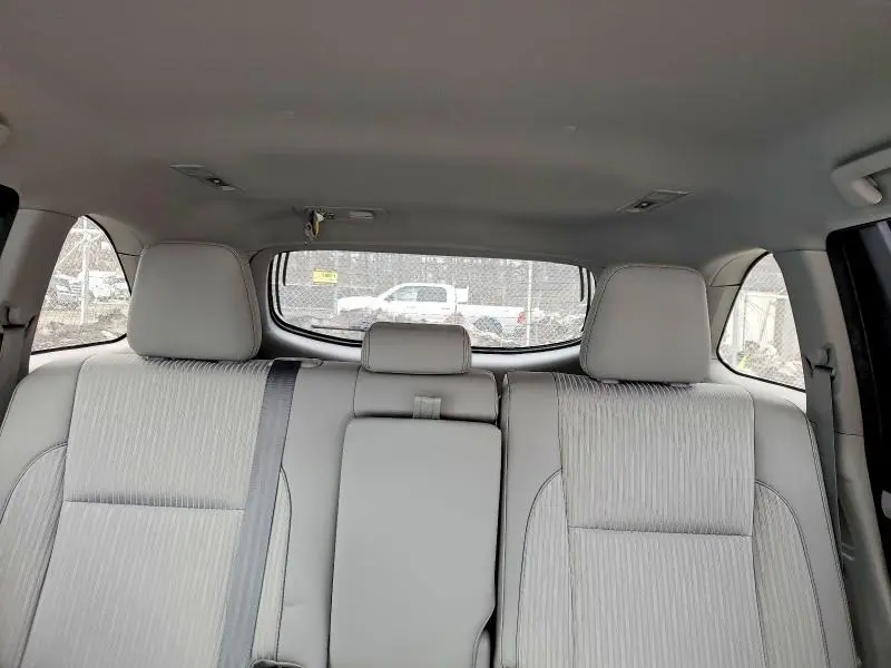 2015 TOYOTA HIGHLANDER LE  