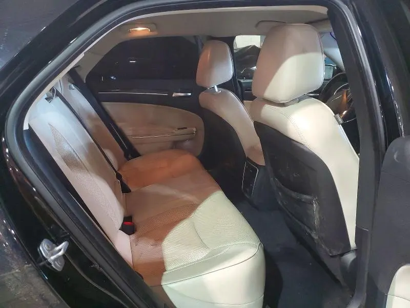 2018 CHRYSLER 300 LIMITED  