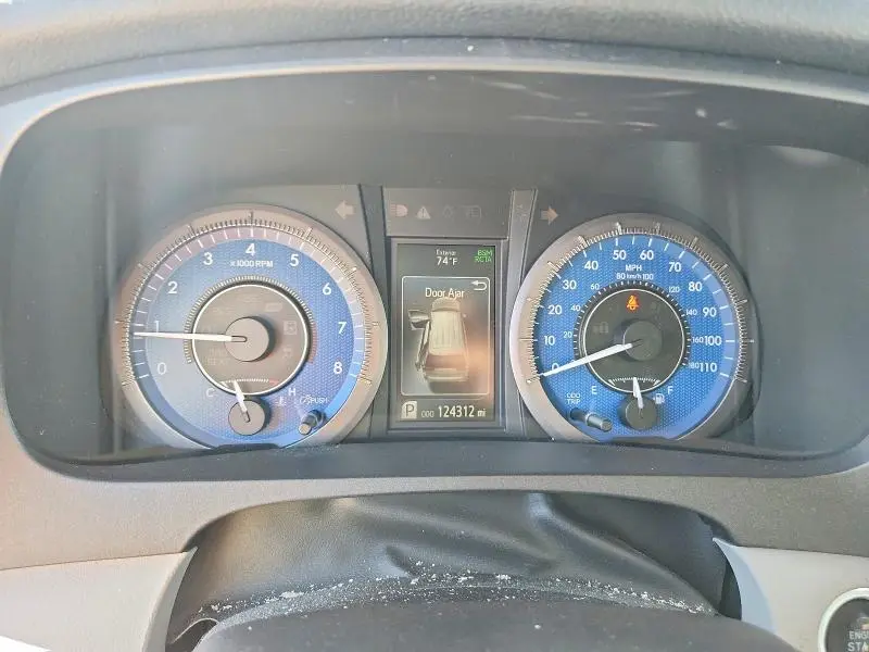 2018 TOYOTA SIENNA XLE 8-PASSENGER  