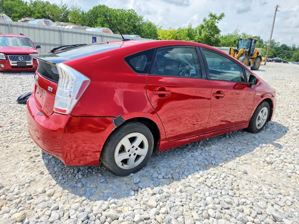 2011 TOYOTA PRIUS THREE  