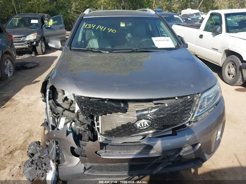 2015 KIA SORENTO LX