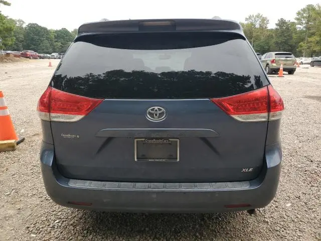2014 TOYOTA SIENNA XLE  