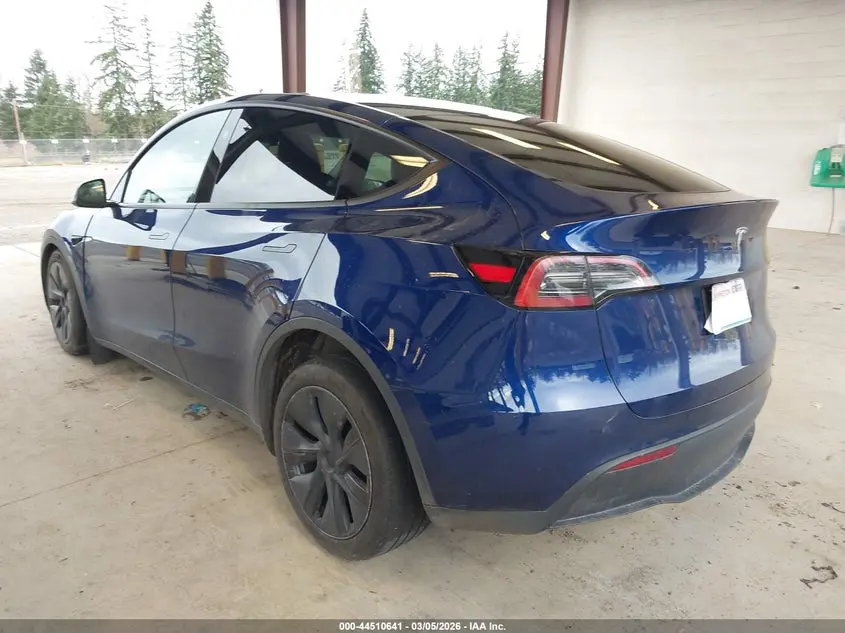 2024 TESLA MODEL Y LONG RANGE SINGLE MOTOR REAR-WHEEL DRIVE/RWD