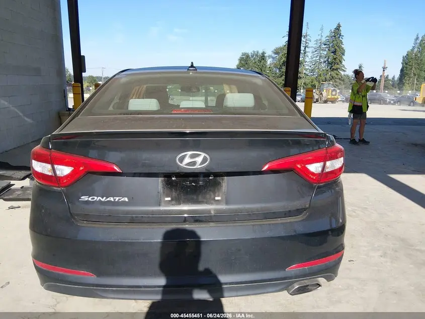 2016 HYUNDAI SONATA SE