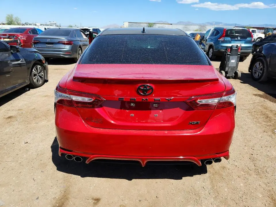 2020 TOYOTA CAMRY XSE  