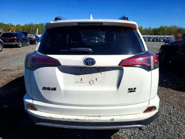 2016 TOYOTA RAV4 XLE  