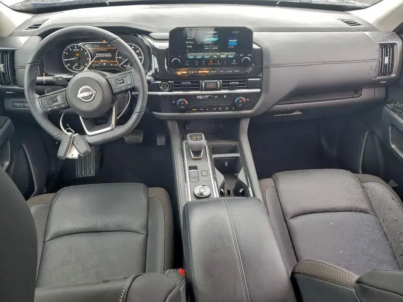 2024 NISSAN PATHFINDER SL  