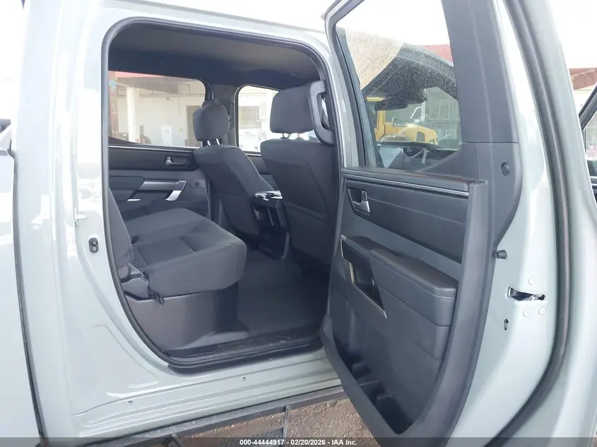 2026 TOYOTA TUNDRA SR5 CREWMAX 5.5' BED