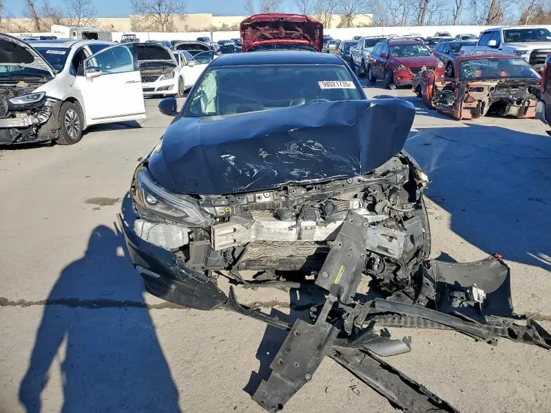 2019 NISSAN ALTIMA SR  