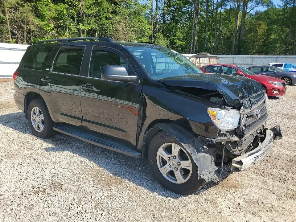 2013 TOYOTA SEQUOIA SR5  