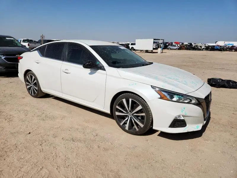2021 NISSAN ALTIMA SR  