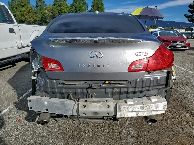 2011 INFINITI G37 BASE  