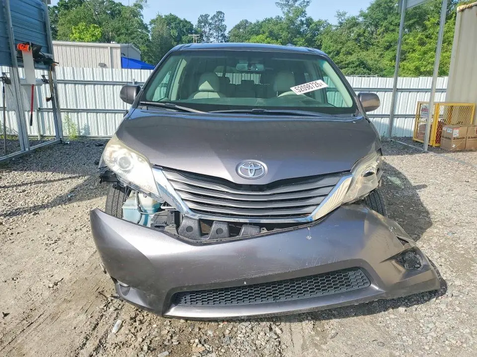 2013 TOYOTA SIENNA XLE 8-PASSENGER  