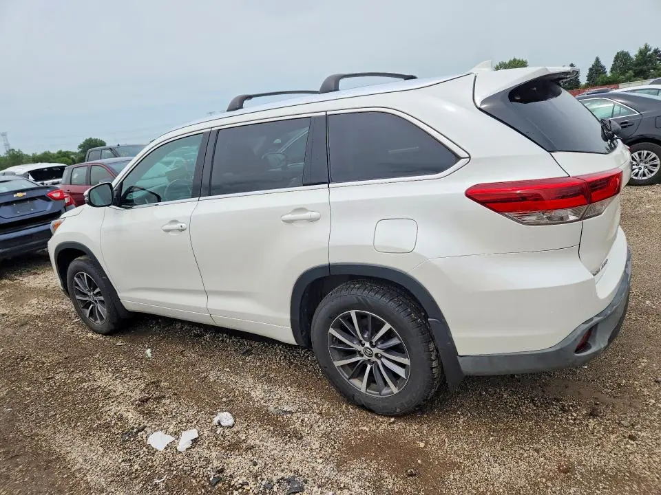 2017 TOYOTA HIGHLANDER XLE  