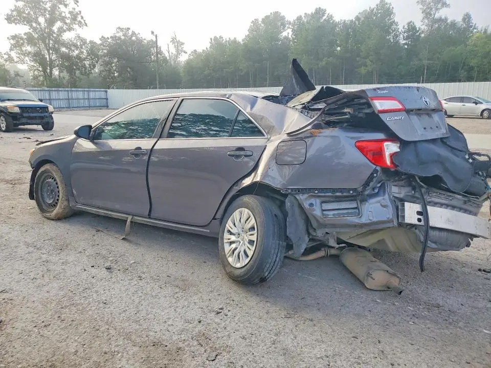 2014 TOYOTA CAMRY LE  