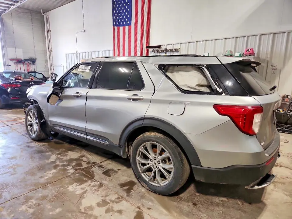 2020 FORD EXPLORER XLT  