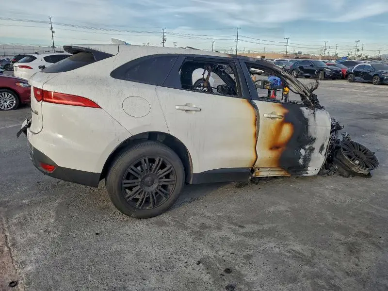 2018 JAGUAR F-PACE PREMIUM  