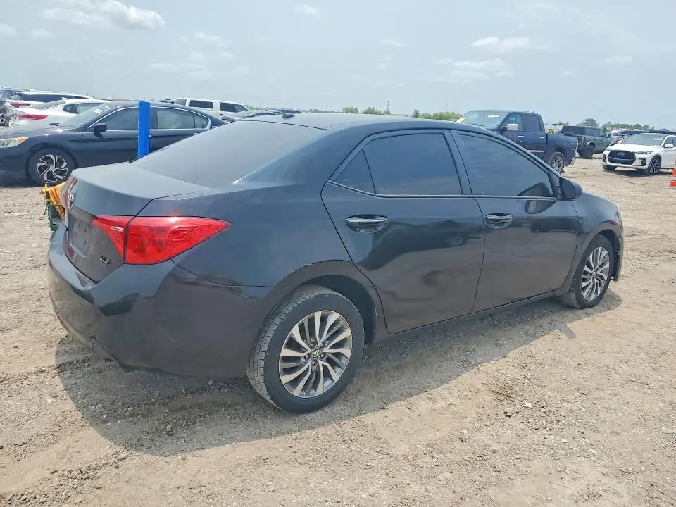 2018 TOYOTA COROLLA XLE  