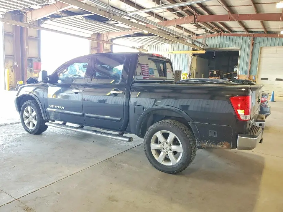 2014 NISSAN TITAN SL  
