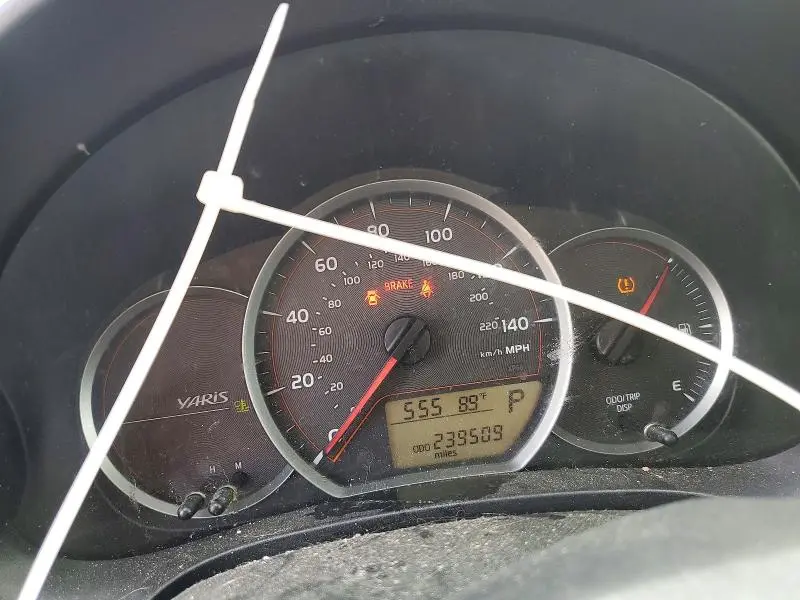 2012 TOYOTA YARIS 5-DOOR LE  