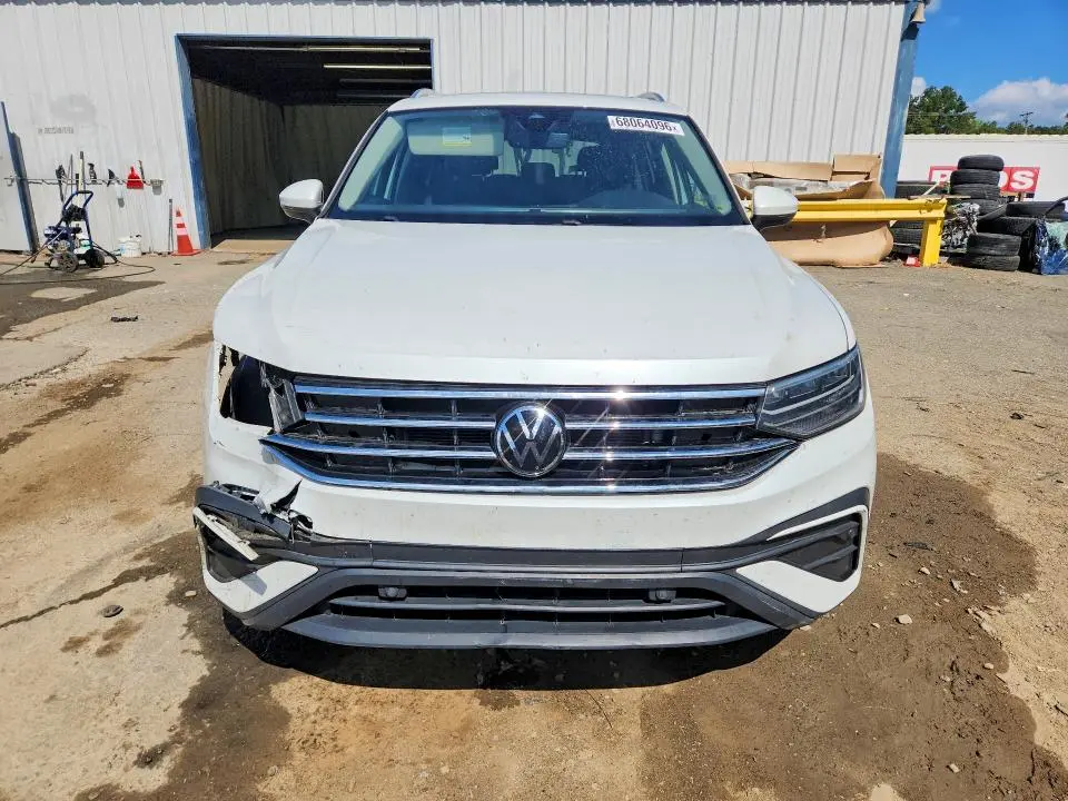 2023 VOLKSWAGEN TIGUAN SE  