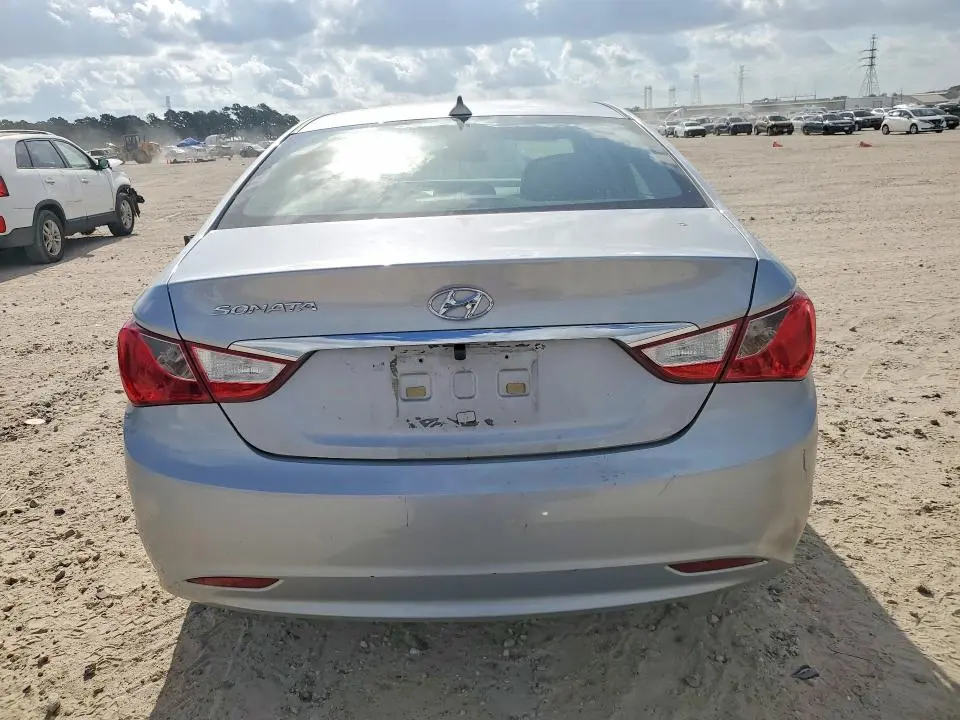 2012 HYUNDAI SONATA GLS  