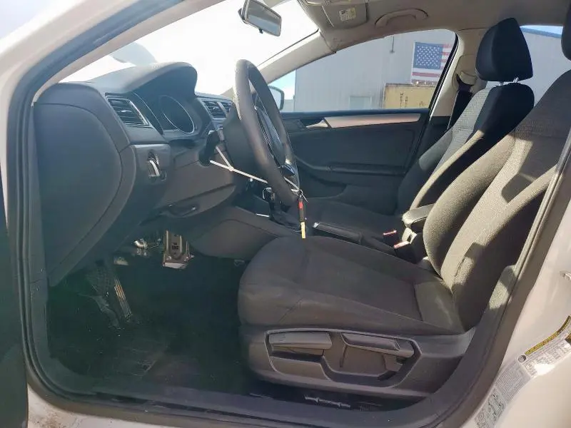 2015 VOLKSWAGEN JETTA SE  