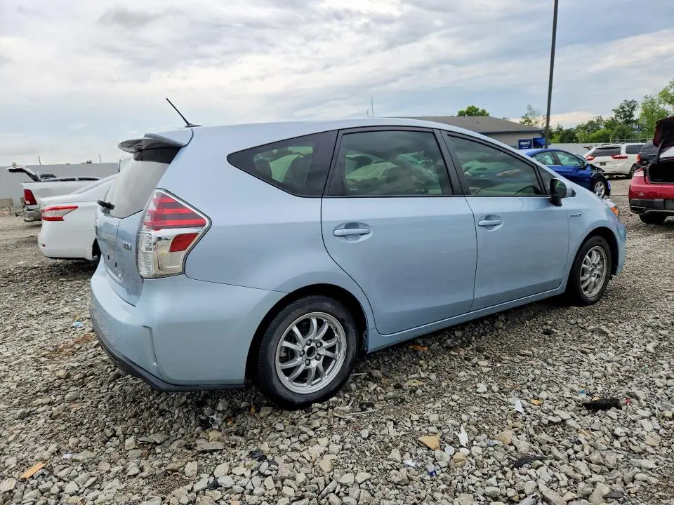 2016 TOYOTA PRIUS V FOUR  