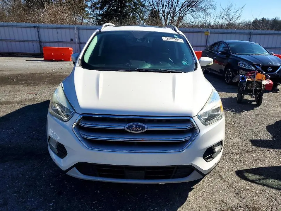 2017 FORD ESCAPE TITANIUM  