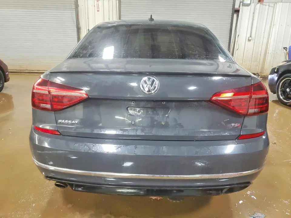 2018 VOLKSWAGEN PASSAT S  