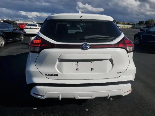 2021 NISSAN KICKS SV  
