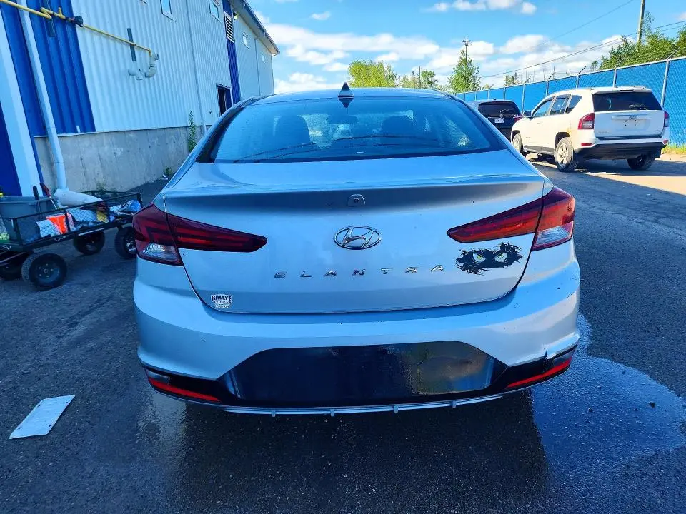2020 HYUNDAI ELANTRA SEL  