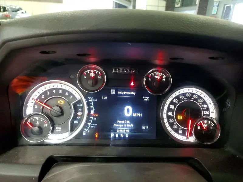 2013 RAM 1500 SLT  