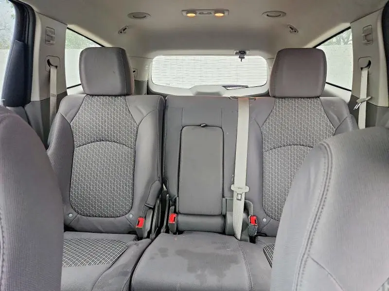2012 CHEVROLET TRAVERSE LS  