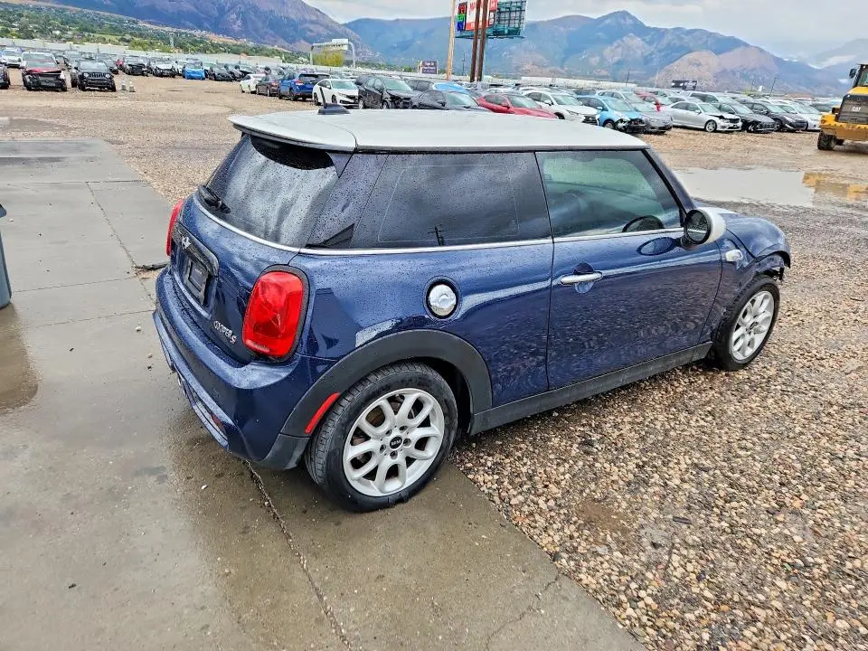 2016 MINI COOPER S  