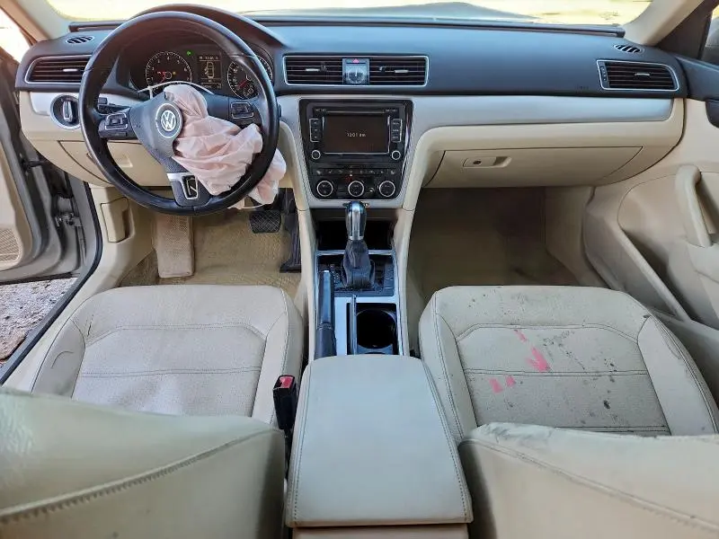 2012 VOLKSWAGEN PASSAT SE  