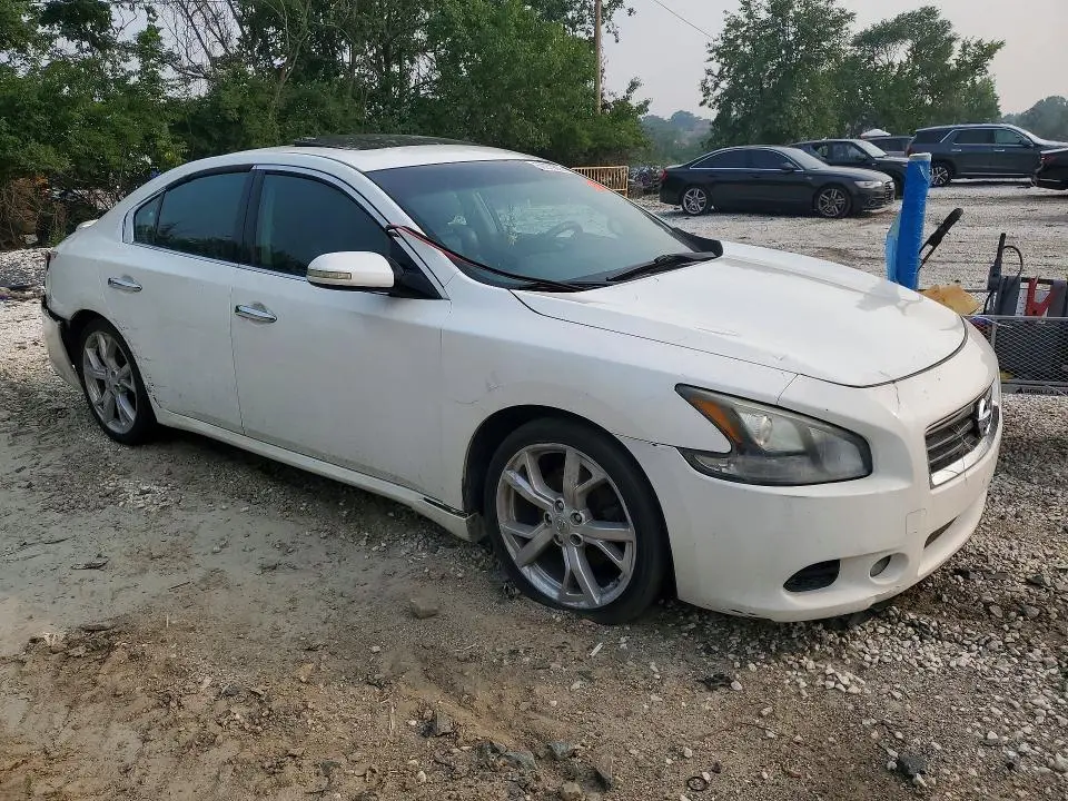 2012 NISSAN MAXIMA S  