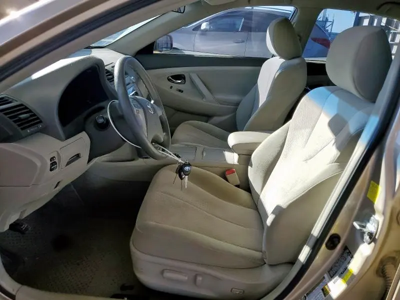 2011 TOYOTA CAMRY BASE  