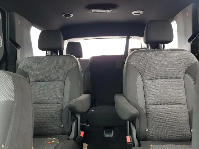 2023 CHEVROLET TRAVERSE LT  