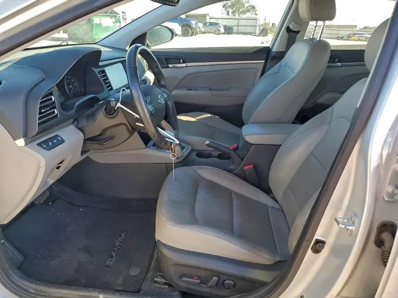 2020 HYUNDAI ELANTRA SEL  