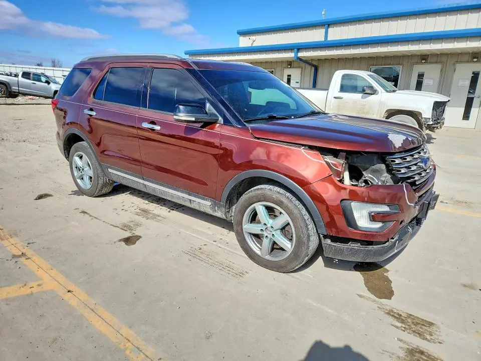 2016 FORD EXPLORER XLT  