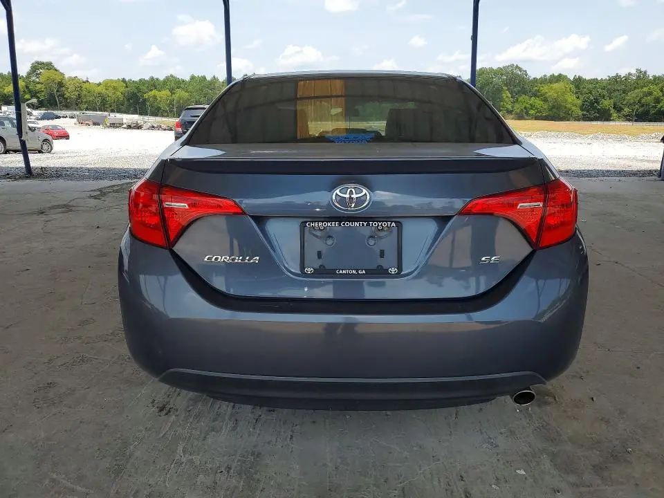 2018 TOYOTA COROLLA SE  