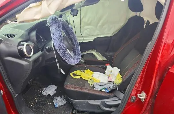 2021 NISSAN VERSA SR  