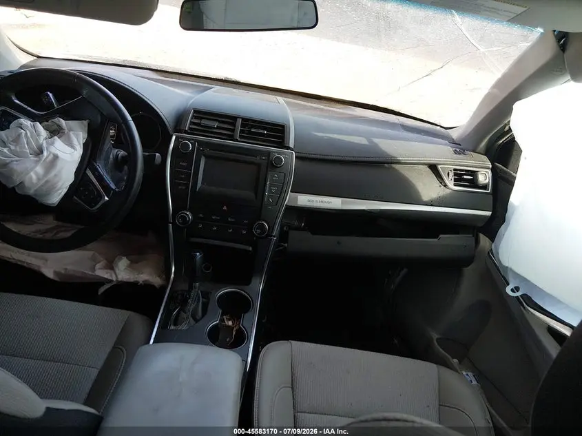 2017 TOYOTA CAMRY SE